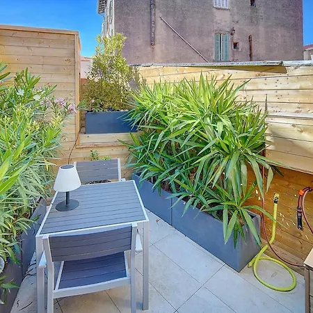 Appartement Avec Patio Hyper Centre Proche Palais Et Croisette Cannes